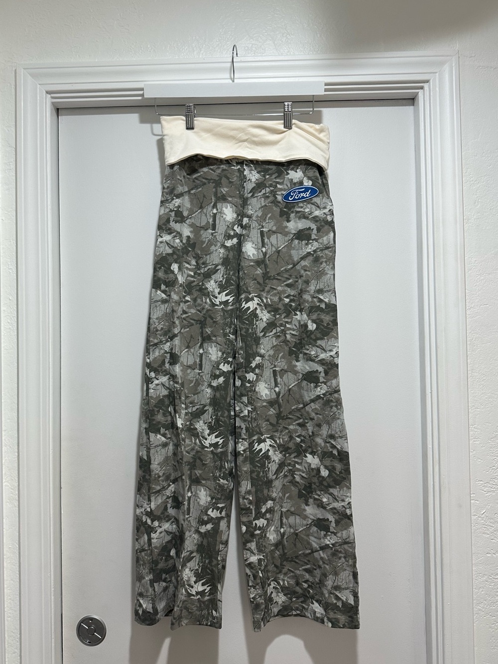 Ford Cream Waistband Green Camo Lounge Pants